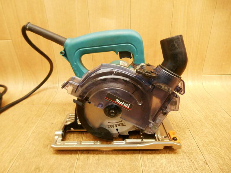 ◆ makita 125mm 防じん丸ノコ 5055FKB マキタ 丸のこ マルノコ 丸鋸 切断機 電気 電動 100V 木工用 超硬丸ノコ No.3598_画像3