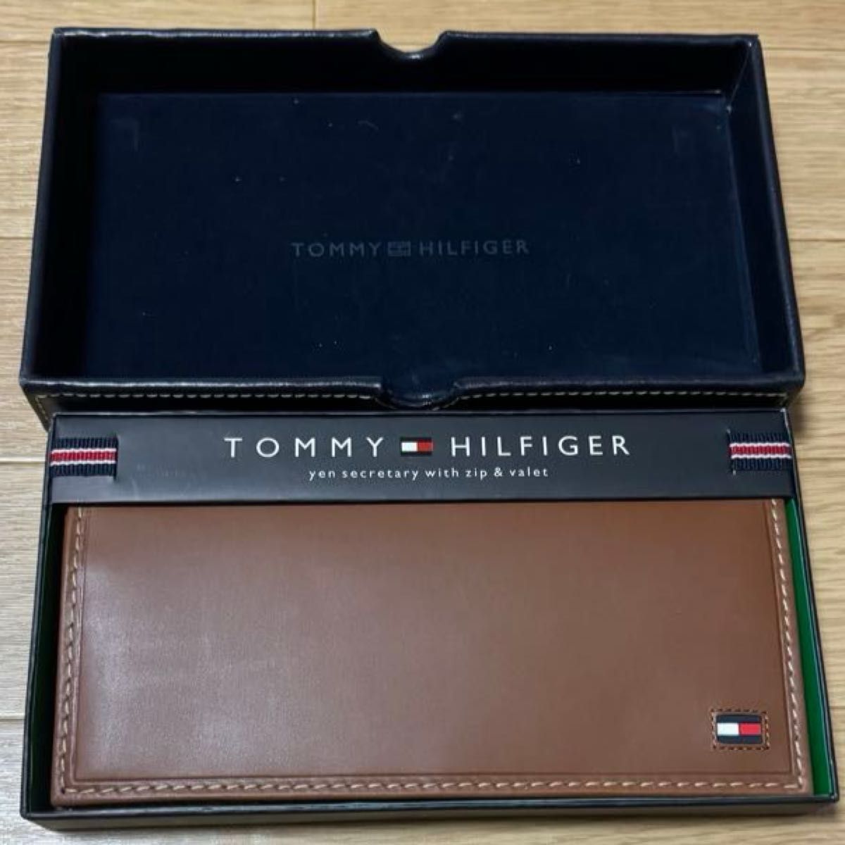 トミーヒルフィガー　　長財布 二つ折（タン） HIGHLAND    31TL19X013 TOMMY    NO.2