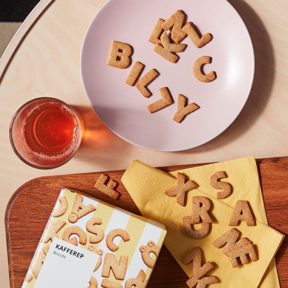 IKEA アルファベット クッキー KAFFEREP カッフェレプ おやつ デザート ハーフバースデー お菓子 ビスケット