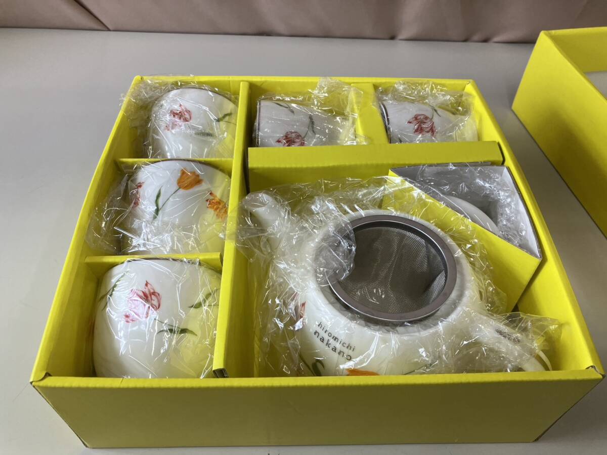 hiromichi nakano パロット ポット茶器セット5客分 キッチン用品 花柄模様 金彩の画像1
