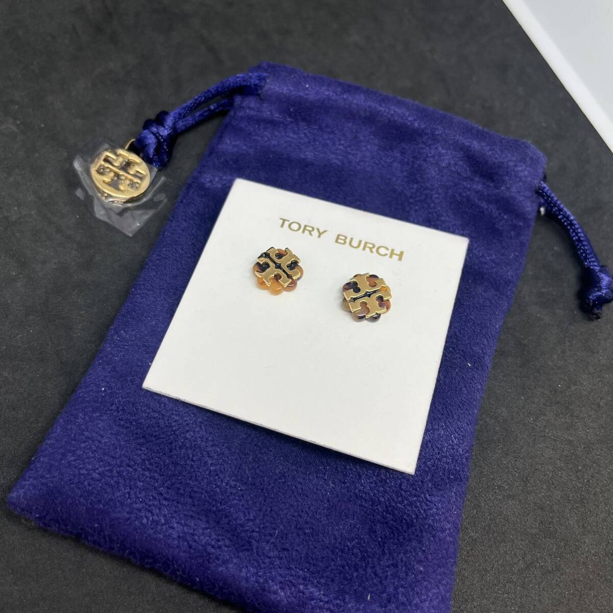 Tory Burch トリーバーチ NATALIE ロゴピアス イヤリング アクセサリー ゴールド_画像1