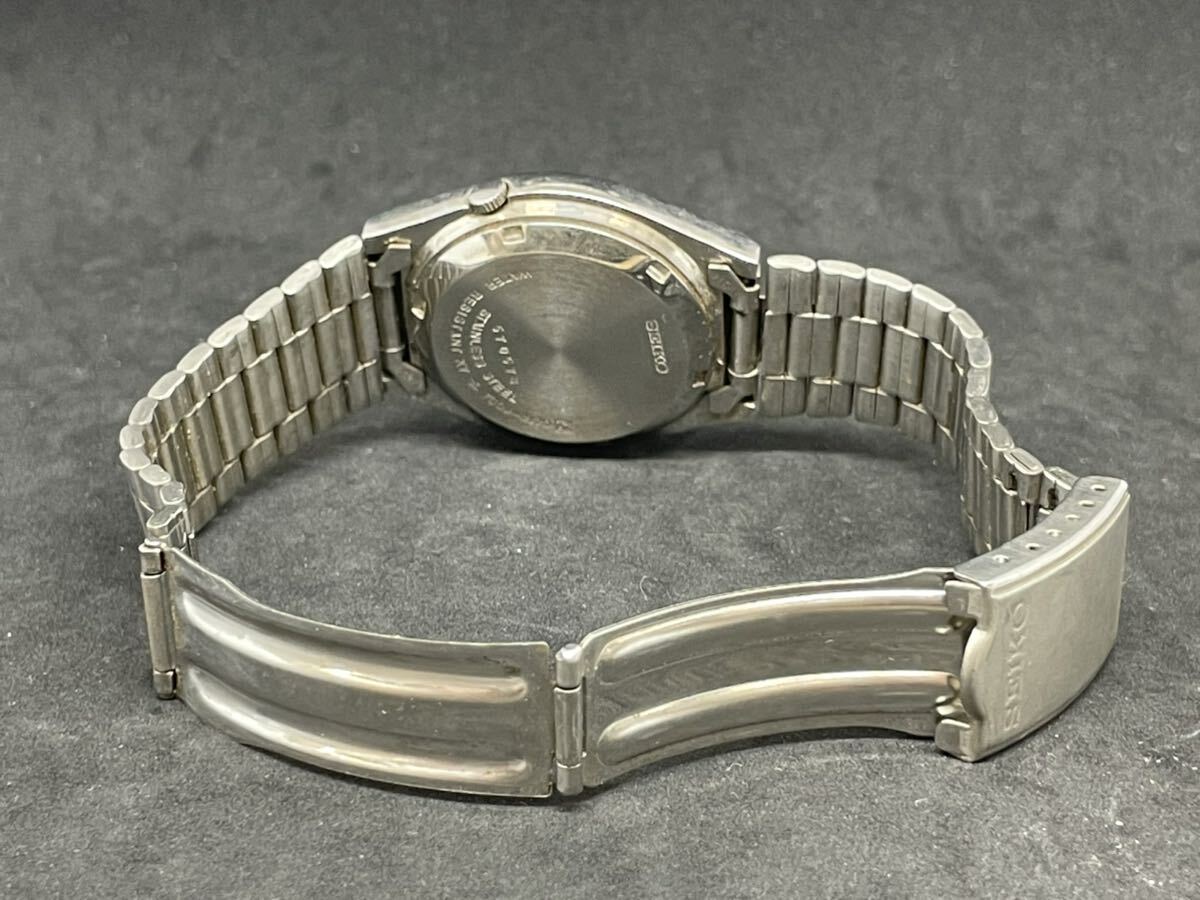 【稼働品】SEIKO 5 セイコー ファイブ 7009-876A 黒文字盤 自動巻き AUTOMATIC シルバー ステンレススチール 腕時計 黒文字盤 デイデイト_画像8