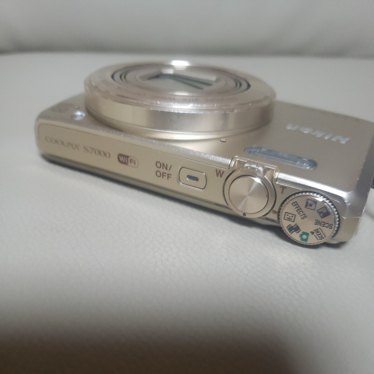 ニコンCOOLPIX.S7000デジタルコンパクトカメラ.ゴールドカラー。の画像4