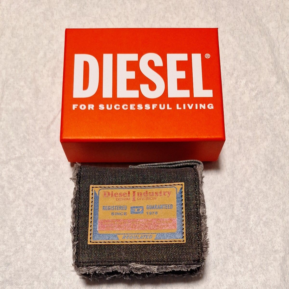 [新品未使用]DIESEL、ディーゼル、２つ折り財布、黒色、ウォレット、デニム、ノベルティ、ヴィンテージ、男女兼用、箱付き