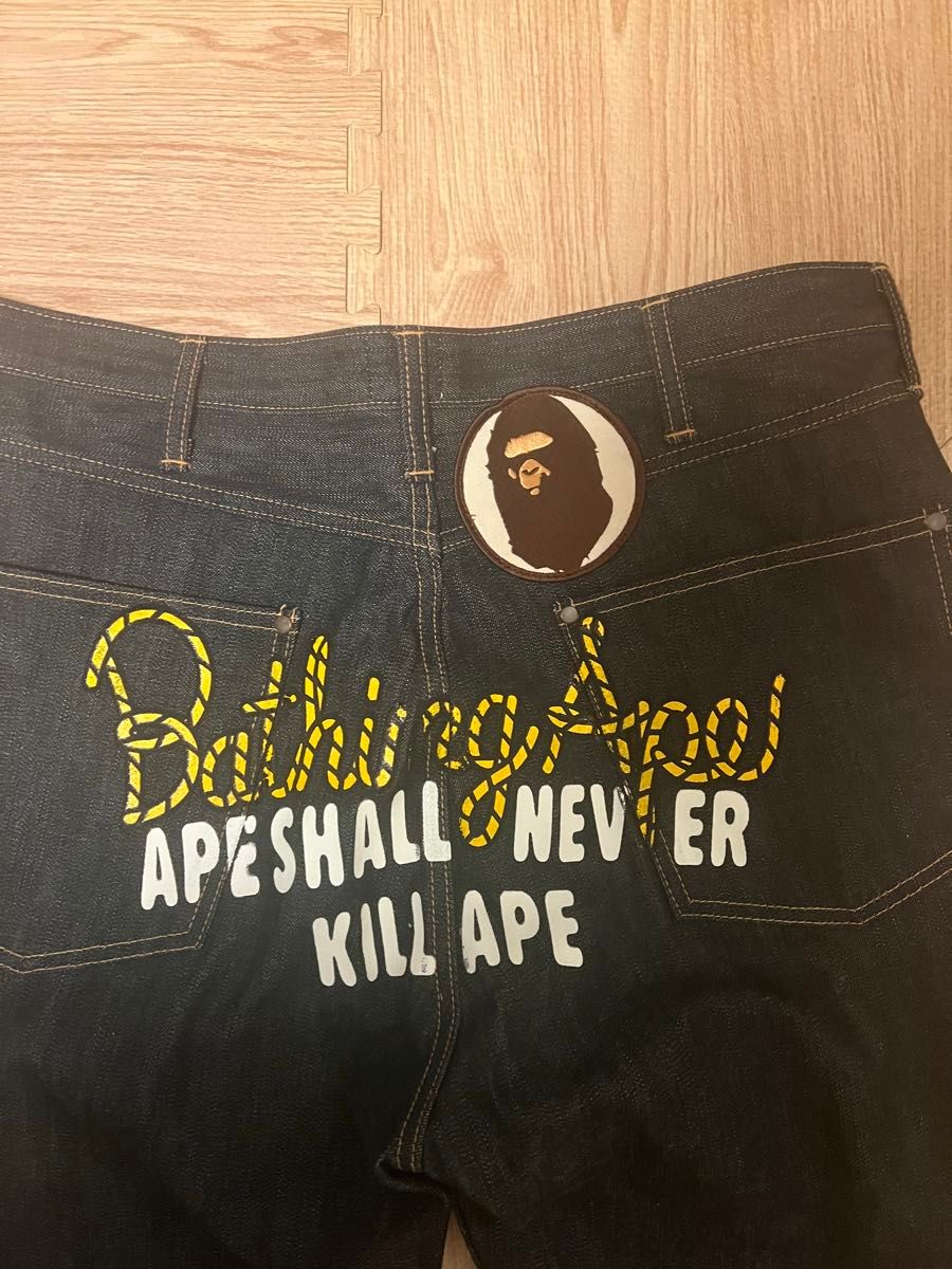 A BATHING APE  アベイシングエイプ　デニム