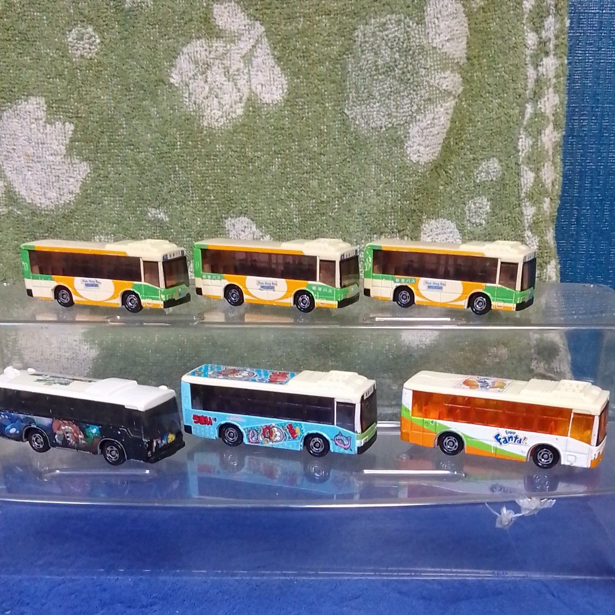 トミカ　都営バス3種5台 ハトバス1台　国際興業バス1台　kyu sankoバス1台その他4台の計12台セット　