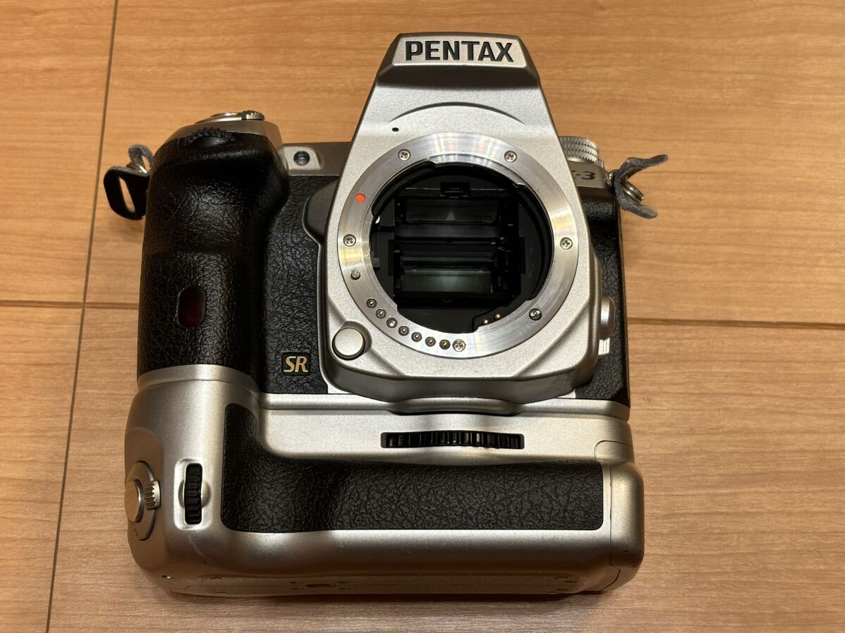 PENTAX K-3 Premium Silver Edition プレミアムシルバーエディション バッテリーグリップ シグマレンズ O-FC1等付属の画像5