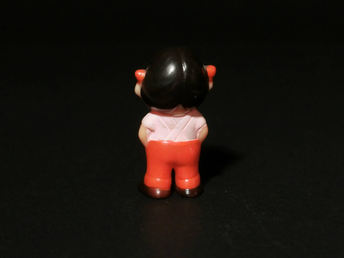 昭和レトロ 不二家『ペコちゃん ソフビ ミニ人形 4.5cm』企業物キャラクター/景品粗品おまけ資料