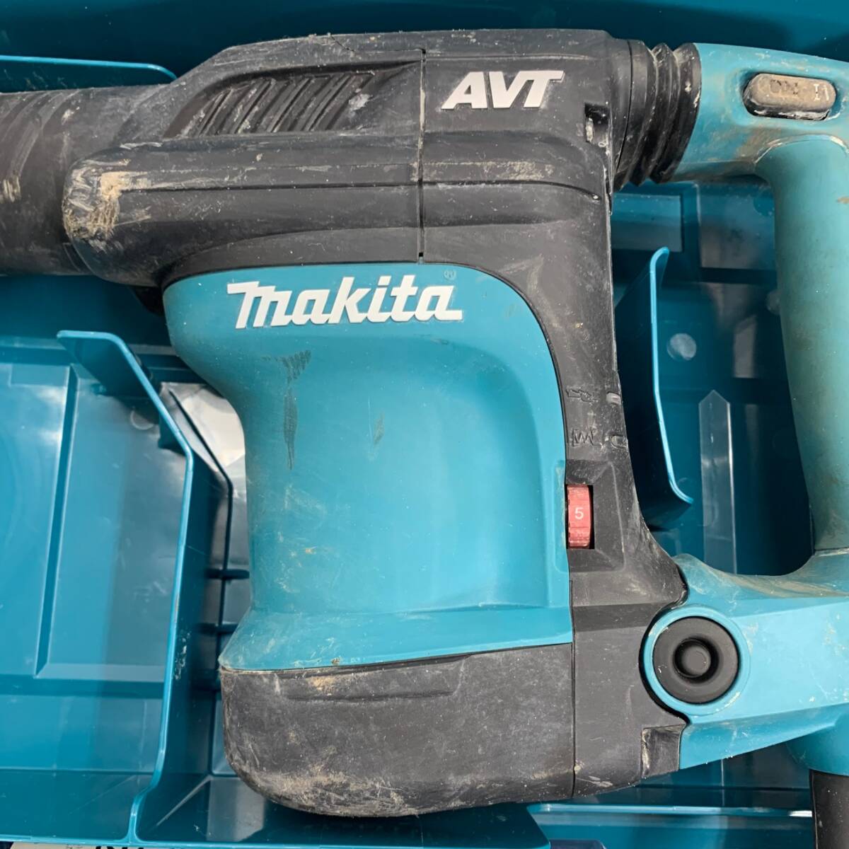 〇中古品〇makita マキタ 電動ハンマ 100V 1100W ケース付き HM0871Cの画像5