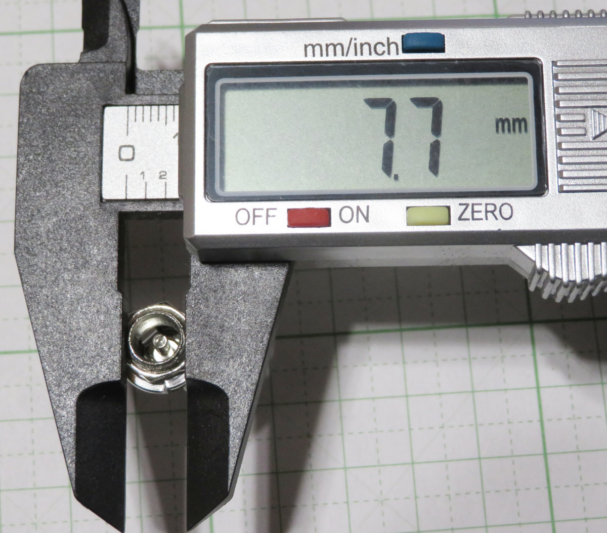 5.5mm/2.1mm DC Jack case implementation for 