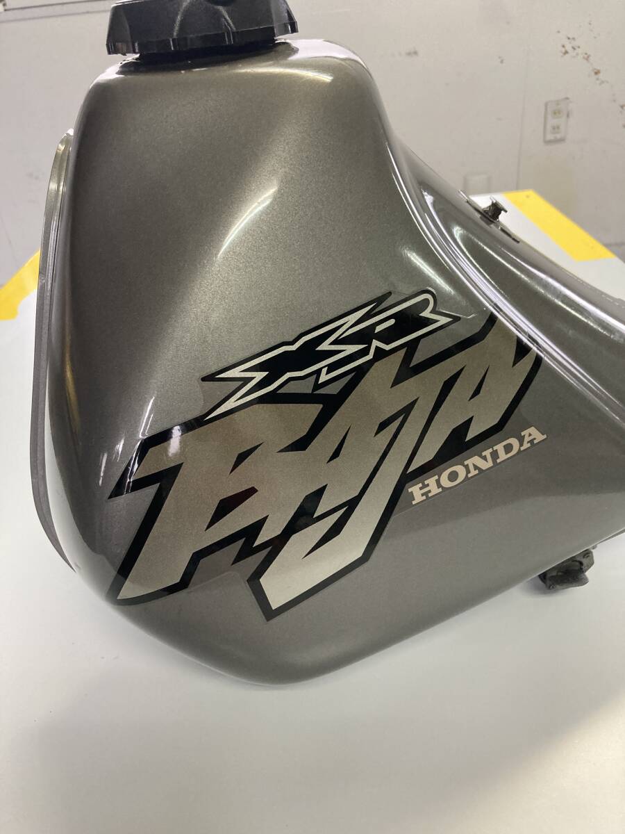 激レア！！XR250BAJA バハ後期MD30用純正14リットルビッグガソリンタンク！鍵2本、キャップ、コック付属！！程度良し！ビッグタンクの画像2