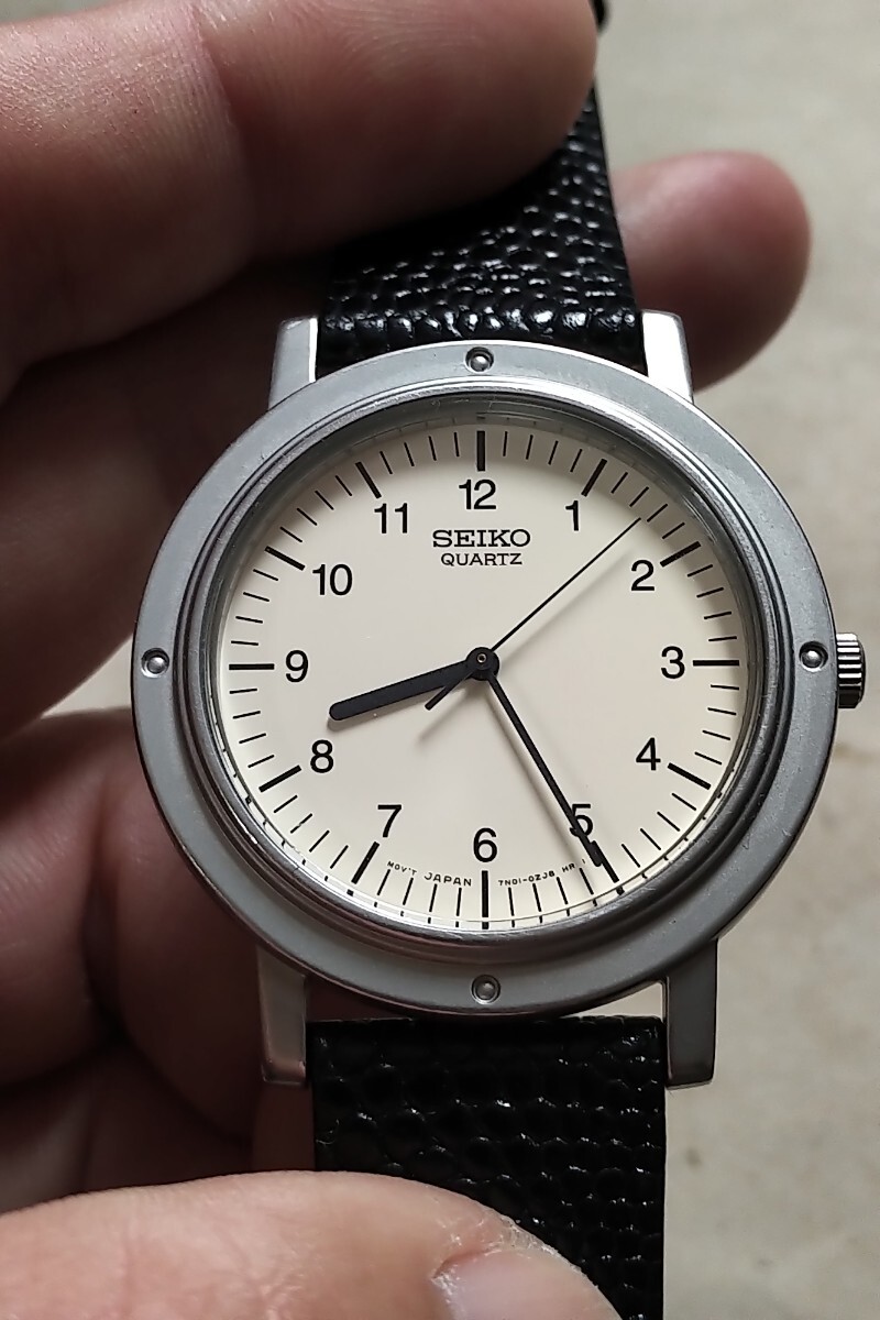 セイコー SEIKO シャリオ 復刻 スティーブ・ジョブズ モデル 電池ベルト新品交換済み 37mm BRAUN MoMa LIMITED EDITION 1982本限定品 レア_画像1