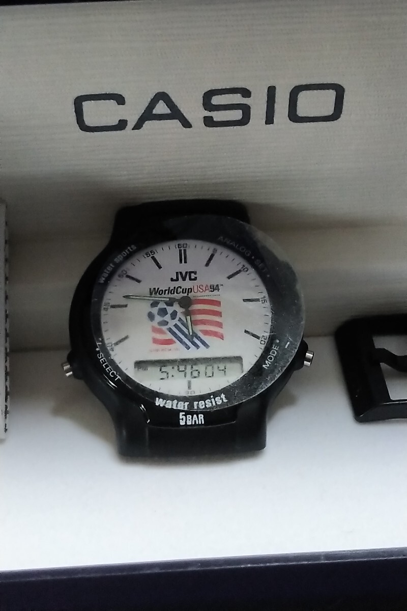 カシオ CASIO AW-30 電池交換済み 長期保存品 JVC ロゴ入り WorldCup USA 94 ロゴ入り アナデジ 取説 元箱付き ジャンク サッカー ドーハ_画像1