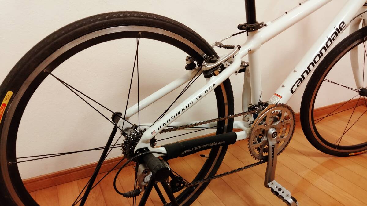 ★★★レア車!!■cannondale キャノンデール　街乗り高速　48Tギア　パールホワイト　自転車スタンド付き!!_画像4