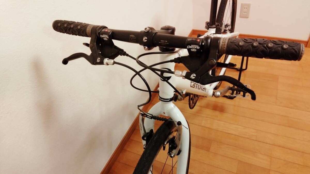 ★★★レア車!!■cannondale キャノンデール　街乗り高速　48Tギア　パールホワイト　自転車スタンド付き!!_画像8