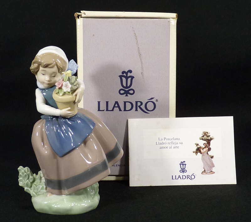 《ＶＰ》スペイン高級陶器 LLADRO リヤドロ 「お花の宝物」「春が来た」 陶器置物２点 共箱_画像6