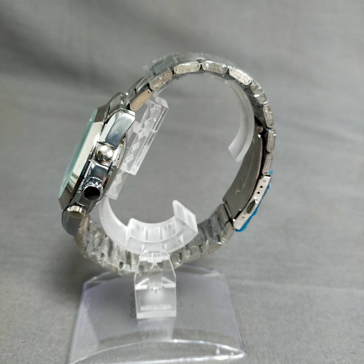 564/30　GJ60452　JARAGAR　A055　自動巻き　裏蓋スケルトン　シルバーカラー×ホワイト　メンズ　稼働　腕時計_画像3