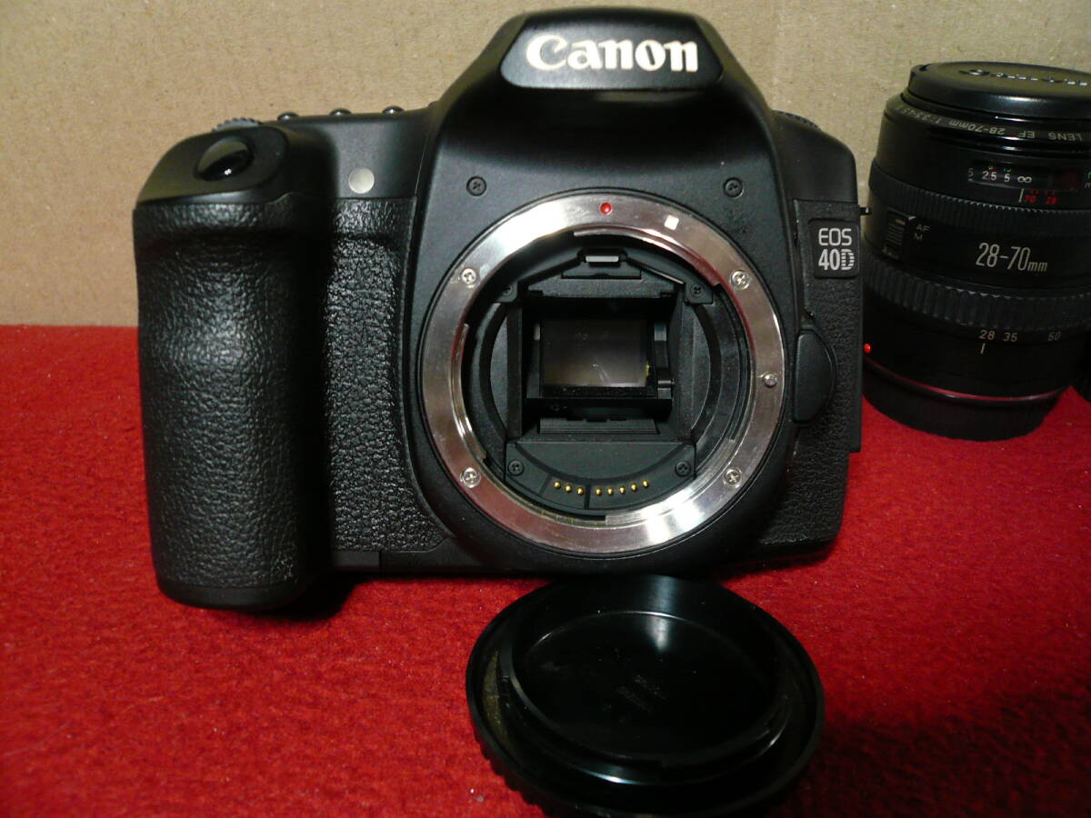 CANON EOS 40D+レンズ2本（70mm+200mm)の中古品  (928ショット) 全て揃って届いたらすぐに使えますの画像2