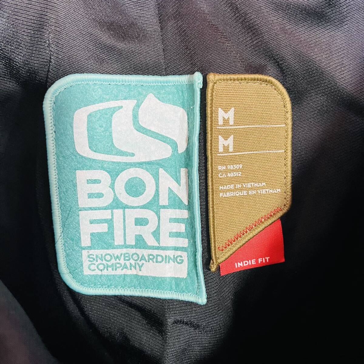 AS73cc BURTON バートンx BONFIRE ボンファイアスノボウェア Mサイズ　パープルx ホワイトスノーウェア 上下セット レディース_画像10