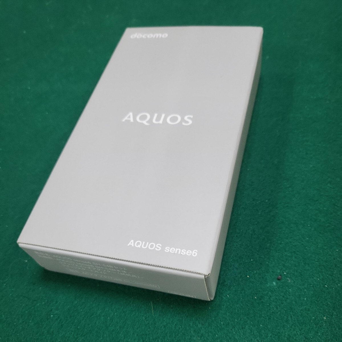 SHARP AQUOS sence6 SH54B SIMフリースマートフォン ライトカッパー 超美品の画像1