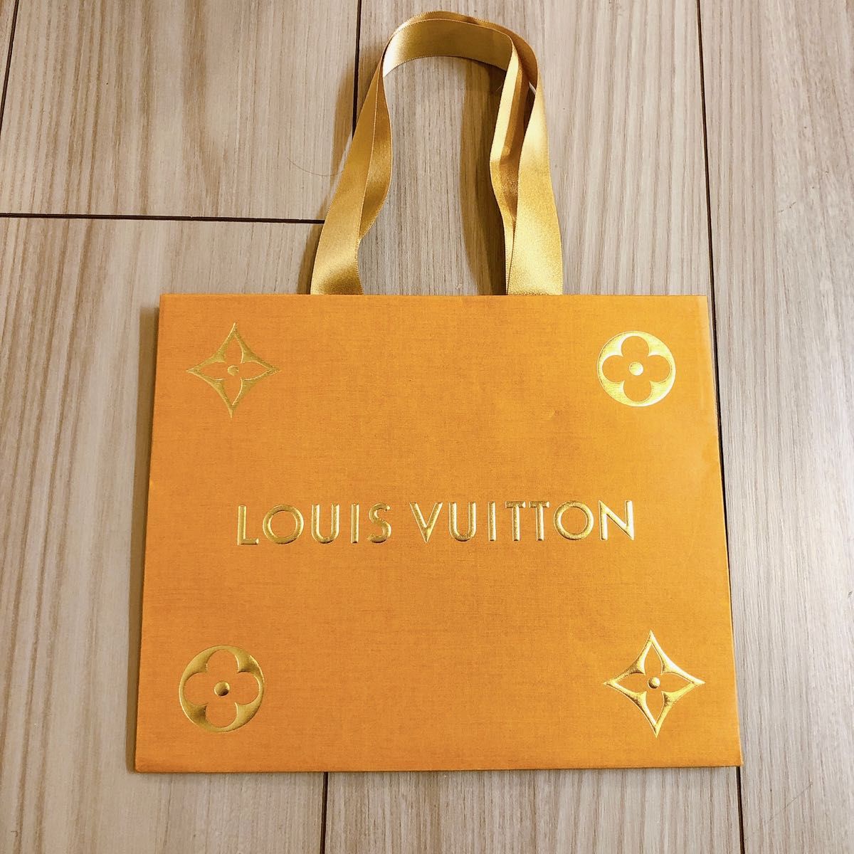 LOUIS VUITTON ルイ・ヴィトン 金リボン クリスマス ショッパー LOUIS VUITTON ルイ・ヴィトン 金リボン クリスマス ショッパー
