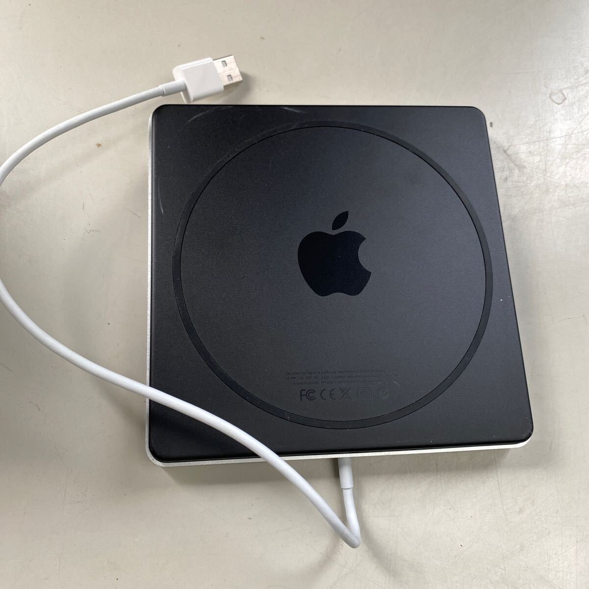Apple USB スーパードライブ 外付けDVD Drive アップル マック アクセサリ 中古 W-0411-16の画像5