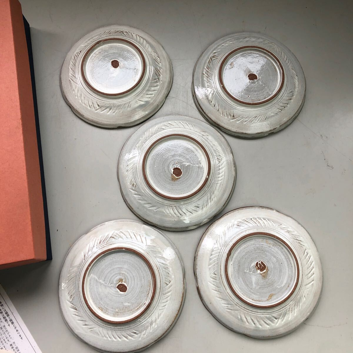 たち吉 銘々皿 和食器 小鉢 食器 粉引三島 創作陶器 新品 アンティーク 皿 日本製 箱入り W-0418-01の画像5