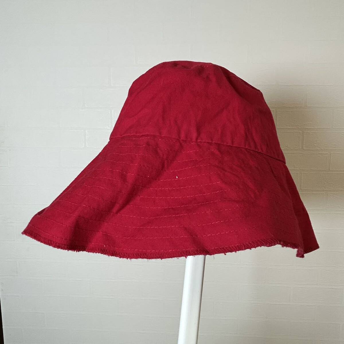 トゥレジュール　TOUS LES JOURS バケットハット ハット 帽子 コットン 綿　つば広 赤　レディース　G36_画像2