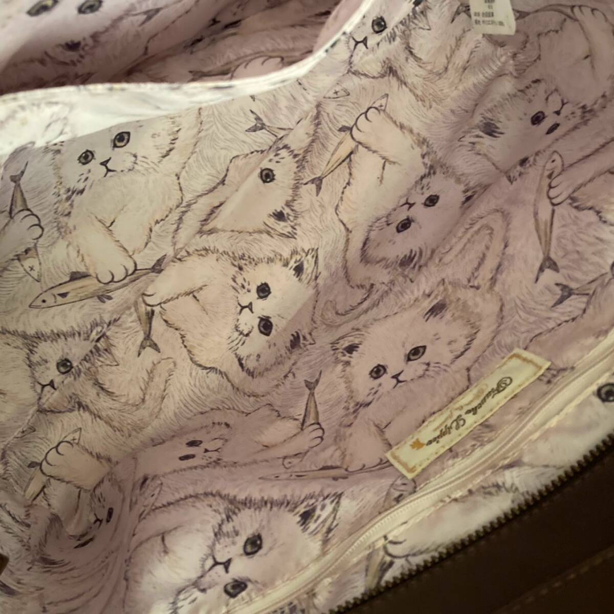 franchelippeeフランシュリッペ ネコ飾りの本革バッグ 中古品の画像3