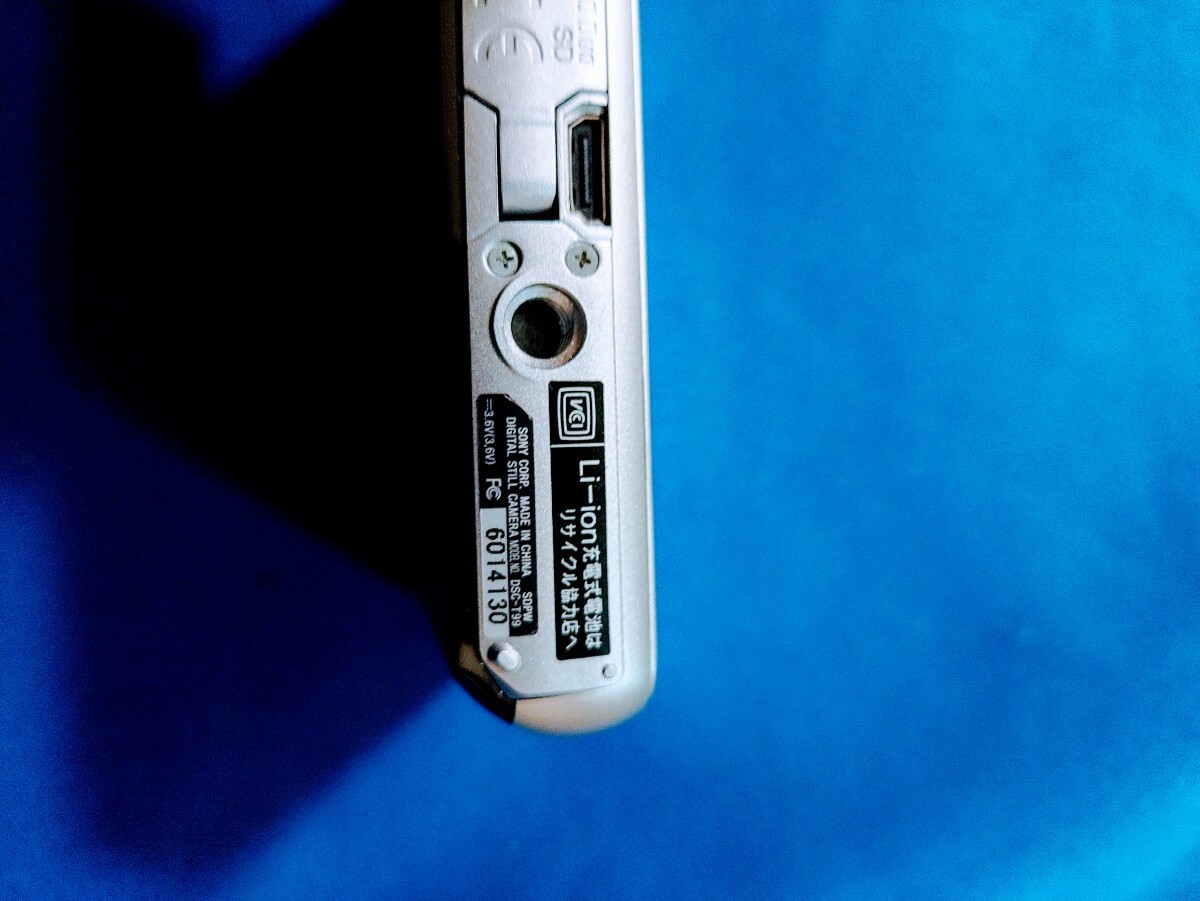 ☆　SONY ソニー Cyber-shot サイバーショット DSC-T99 シルバー デジカメ バッテリー 充電器　メモリーカード　送料無料　☆_画像5