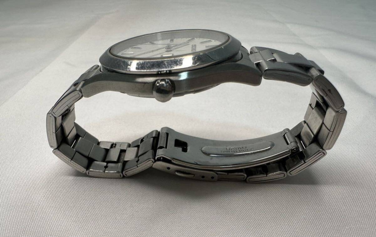 セイコー SEIKO 腕時計 SPIRIT スピリット クォーツ式 デイデイト シルバー 白文字盤 7N43-9080 メンズ_画像3
