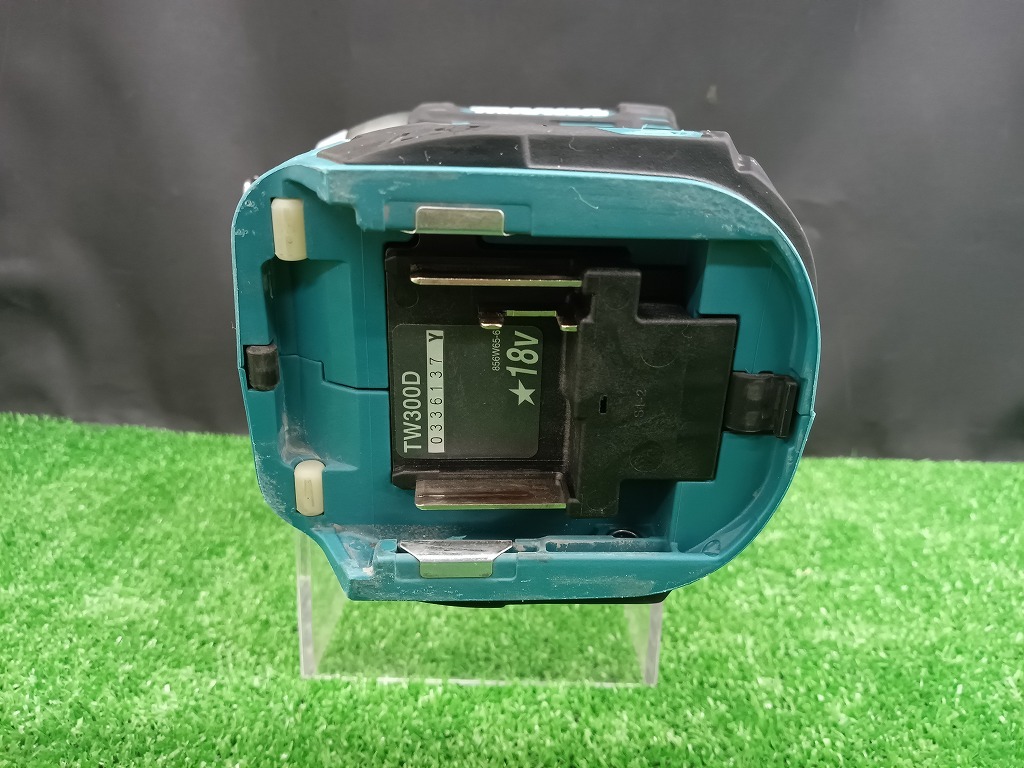 中古品 マキタ makita 18V 12.7mm角 充電式 インパクトレンチ TW300DZ 本体のみ 【2】_画像9