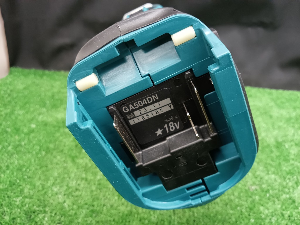 未使用品 makita マキタ 18V 125mm 充電式 ディスクグラインダ GA504DZ 本体のみの画像9