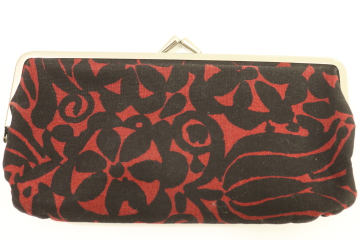 【中古】 marimekko レディース財布 - SILMALASI KUKKARO marimekko - 黒 ブラック 赤 レッド 総柄_画像1