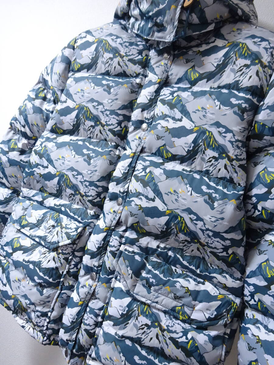 美品 THE NORTH FACE x LIBERTY シエラダウンジャケット マウンテンプリント 群青 白 灰色 レディース M ノースフェイス リバティ_画像3