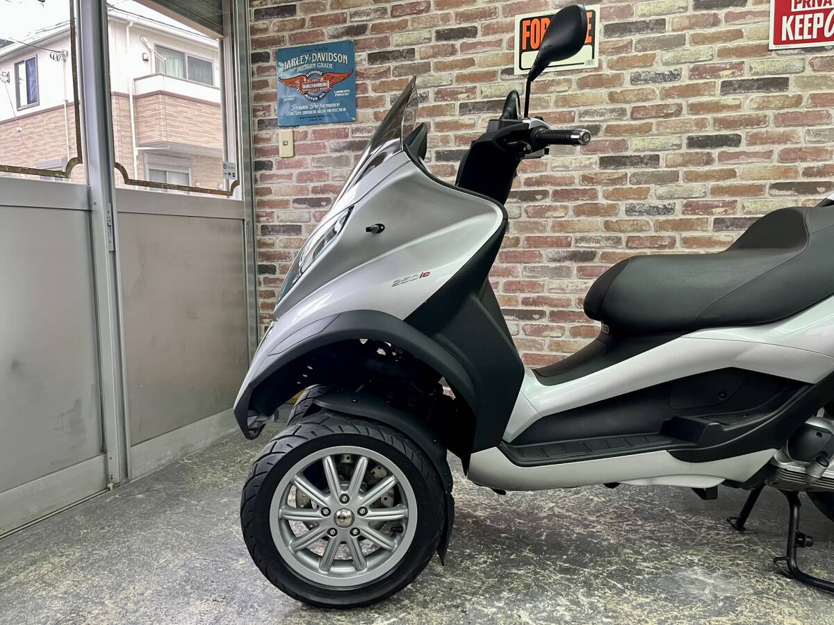 【希少超極上低走行限定車！側車付登録で普通免許仕様♪】新古車 PIAGGIO ピアジオ MP3 250LT 美車絶好調 動画 検）ジレラ フォコ トライク_画像9