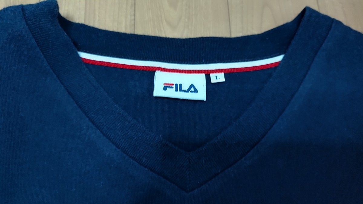 【FILA(フィラ) イタリアブランド  高級感のある大人ネイビー！】メンズL ネイビー カットソー T シャツ 半袖