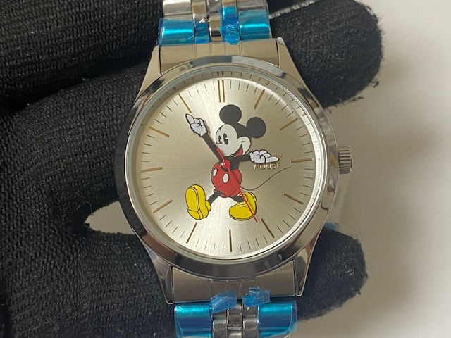 ディズニー Disney ミッキーマウス Mickey Mouse デザイン シルバー 腕時計 展示未使用品 _画像1