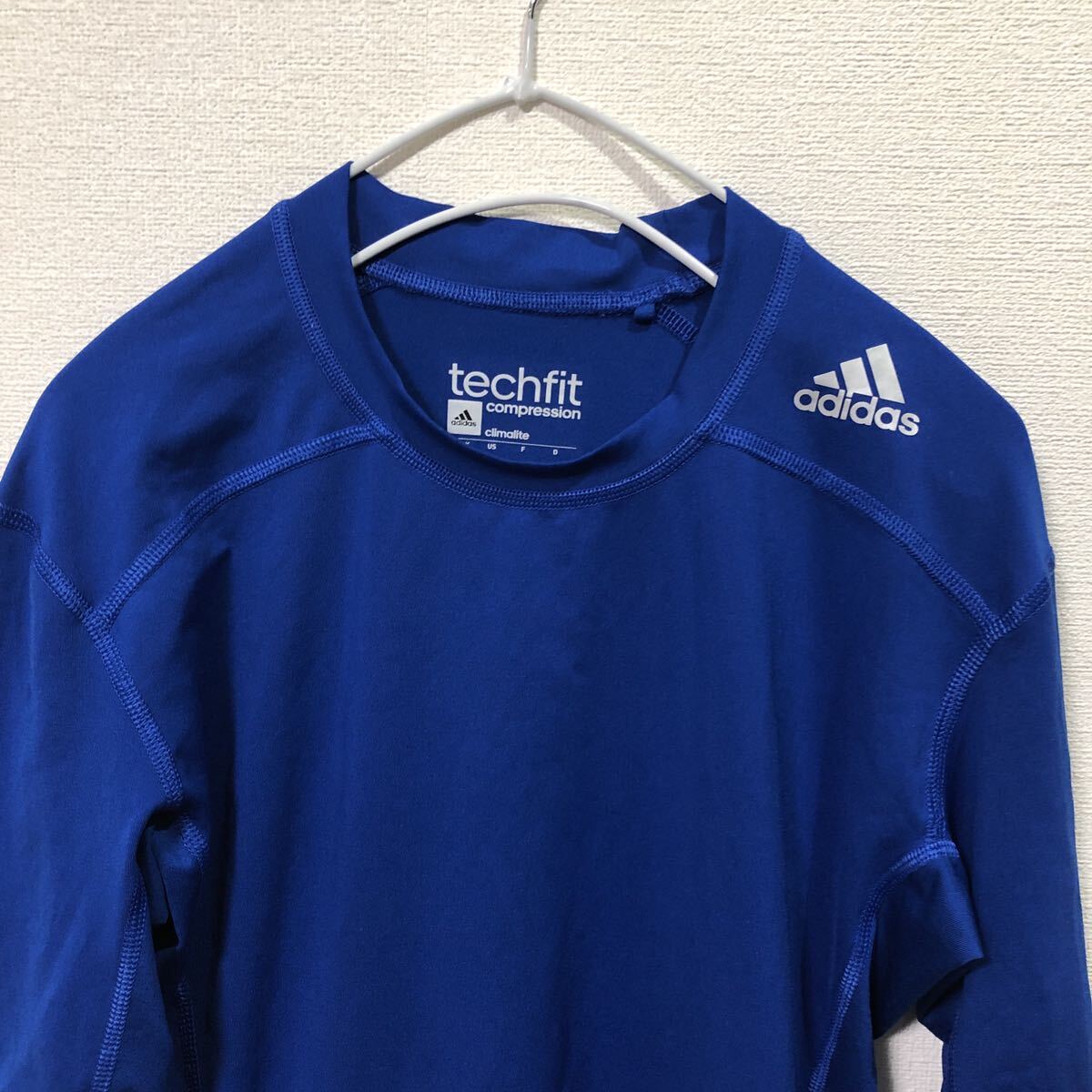 ★アディダスadidas TECHFIT コンプレッション インナー 半袖 Lサイズ ブルー スポーツウェア_画像2