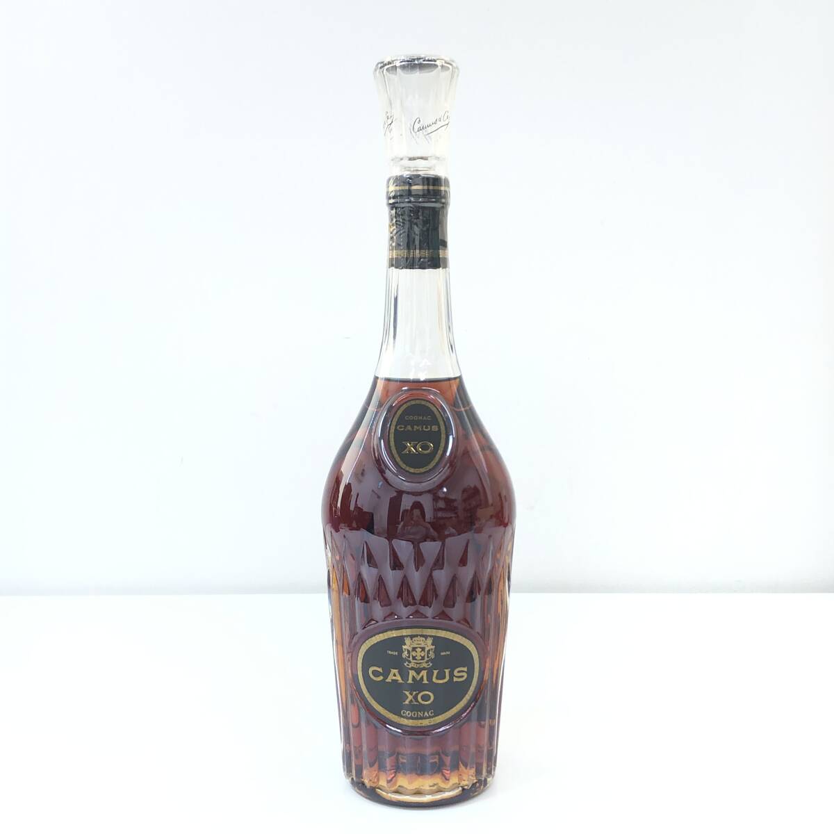 未開栓 CAMUS カミュ XO ロングネック 40% 700ml コニャック ブランデー 洋酒 古酒 お酒_画像1