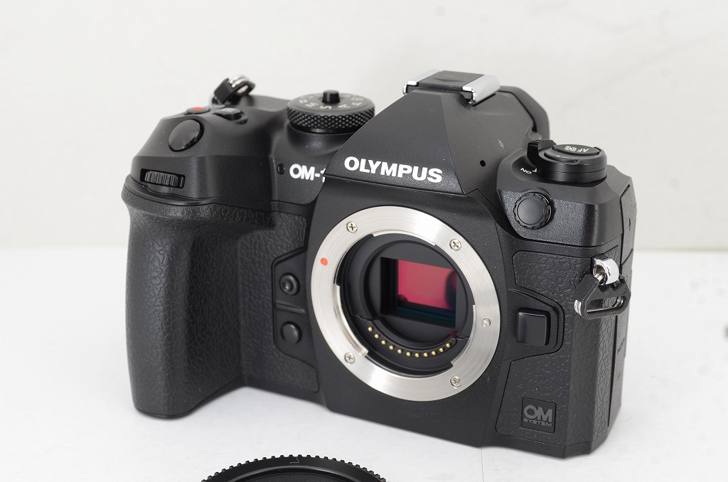 適格請求書発行】美品 OM SYSTEM オーエムシステム OLYMPUS 適格請求書発行】美品 OM SYSTEM オーエムシステム OLYMPUS