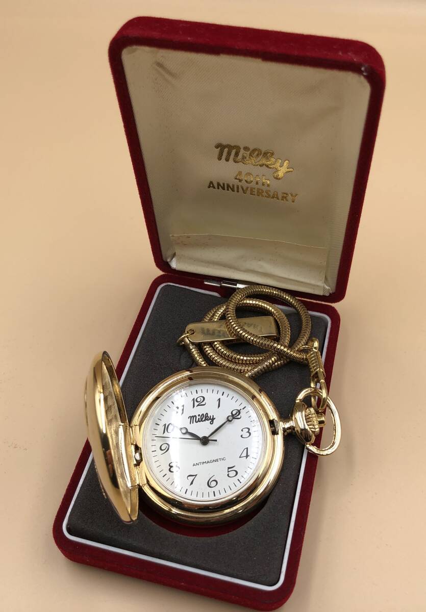 不二家 ミルキー発売40周年記念品 『ペコちゃん懐中時計』 ゼンマイ式 稼働美品 アンティーク コレクション レア LC3071-3の画像3