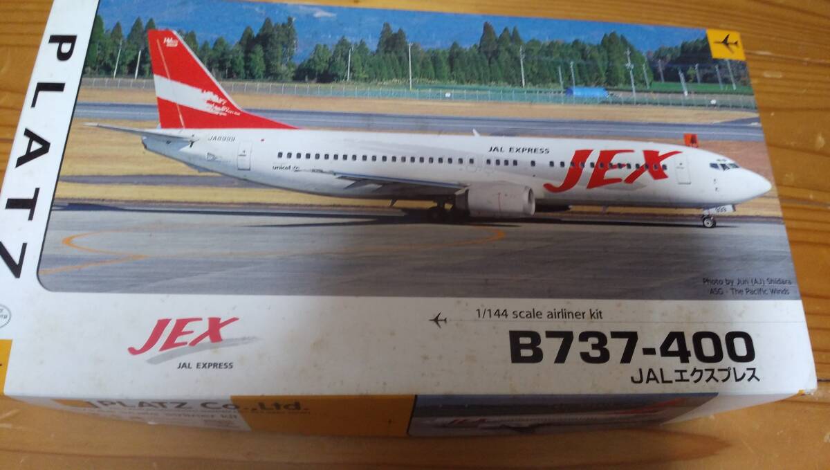【送料込・未使用】プラッツ 1/144 Boeing 737-400 JAL ボーイング JALエクスプレス JEX　プラモデル_画像3