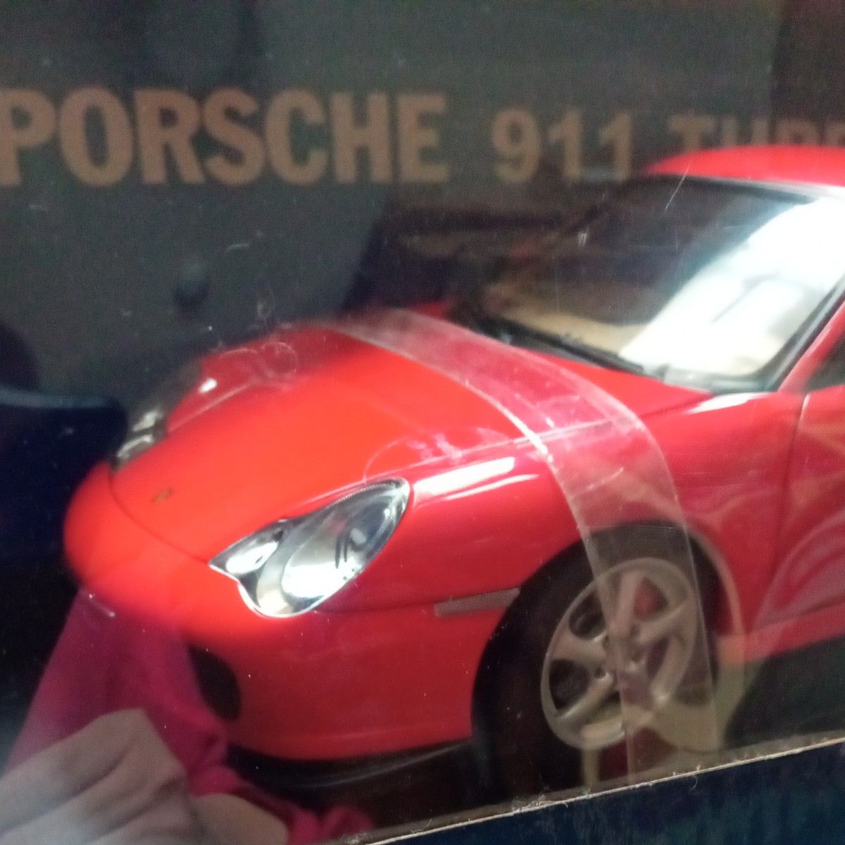 ☆オートアート　ポルシェ911(996)ターボ　1/18スケール　レッド