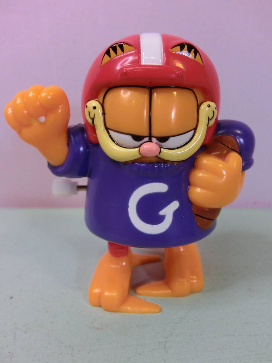 ガーフィールド◇ビンテージ ぜんまい トコトコ人形 アメフト ガーフィールド◇ビンテージ ぜんまい トコトコ人形 アメフト