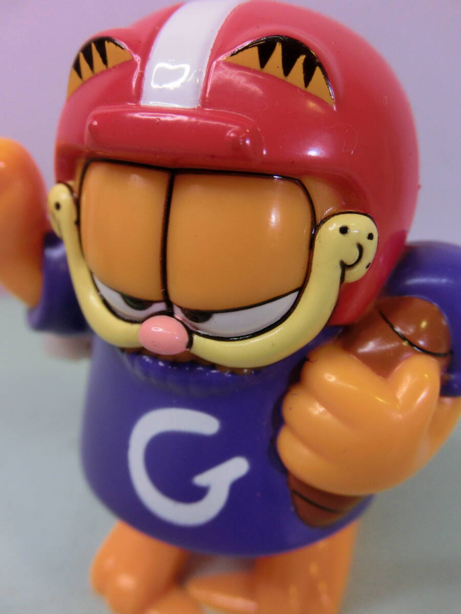 ガーフィールド◇ビンテージ ぜんまい トコトコ人形 アメフト ガーフィールド◇ビンテージ ぜんまい トコトコ人形 アメフト