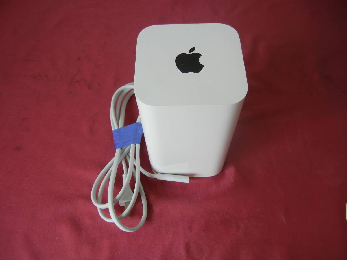 【AirMac】ジャンク Apple A1521 通電確認済み 動作未確認 無線LAN ルーター Wi-Fi 現状渡し 送料込みの画像2