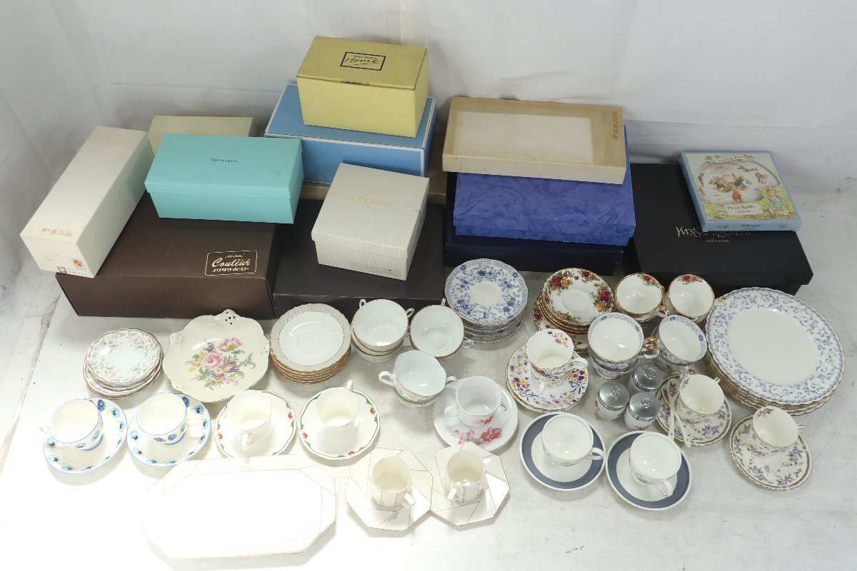 ◎【ト足】CA000CTT13 WEDGWOOD ウェッジウッド Home RichardGinori リチャードジノリ Tiffany 他 食器 カップ＆ソーサー 皿 他 まとめ_画像1