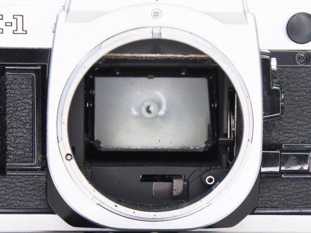 中古ジャンク【CANON キャノン AE-1】一眼レフ フィルムカメラ キャノンレンズ FD 50mm 1:1.4 レンズ保護フィルター付の画像7