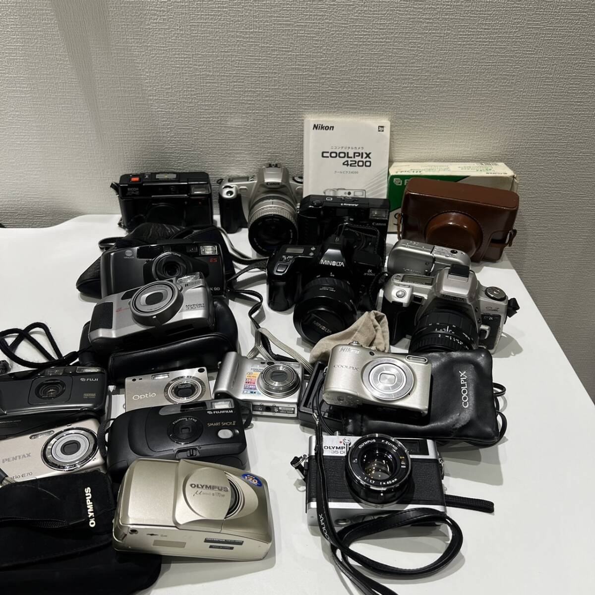 【ND-2171a】1円スタート! カメラおまと Nikonおまとめ CANONおまとめ OLYMPUS 35DC OLYMPUS 170VF 17台 通電動作未確認